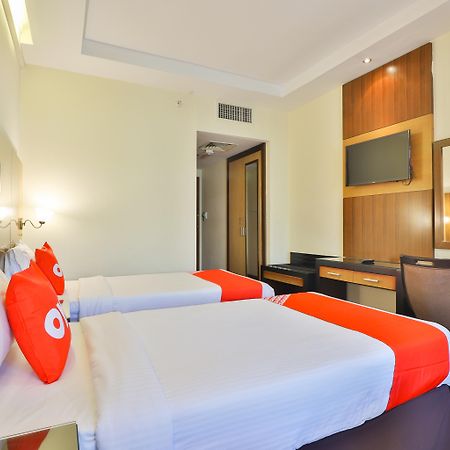 sun&sands hotel Dubai Bagian luar foto