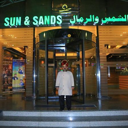 sun&sands hotel Dubai Bagian luar foto