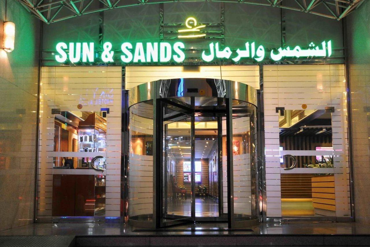 sun&sands hotel Dubai Bagian luar foto