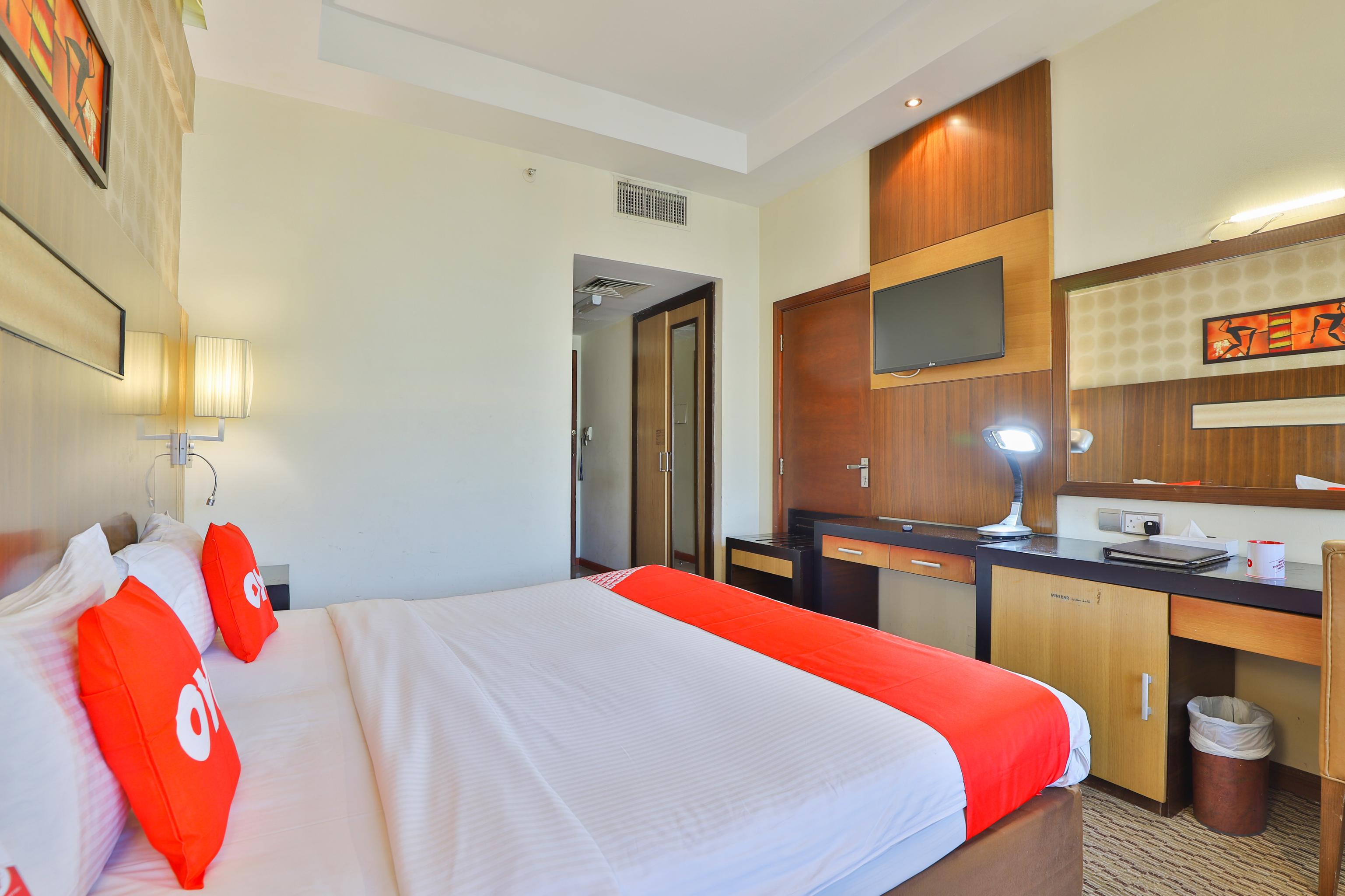 sun&sands hotel Dubai Bagian luar foto
