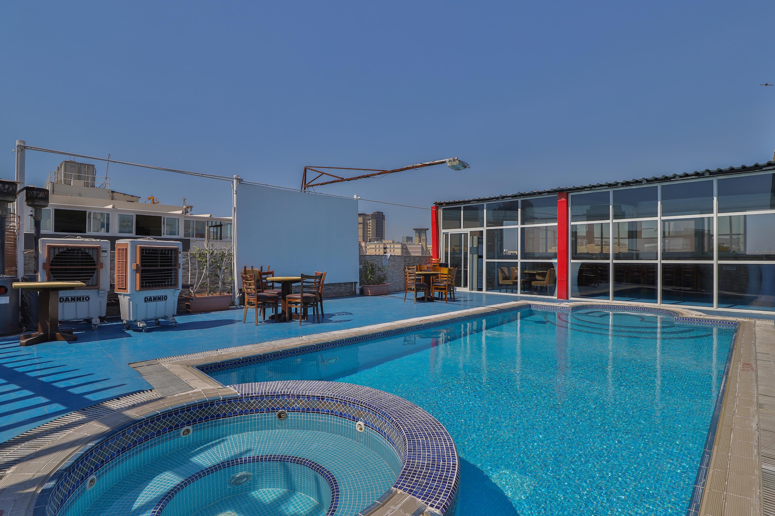 sun&sands hotel Dubai Bagian luar foto