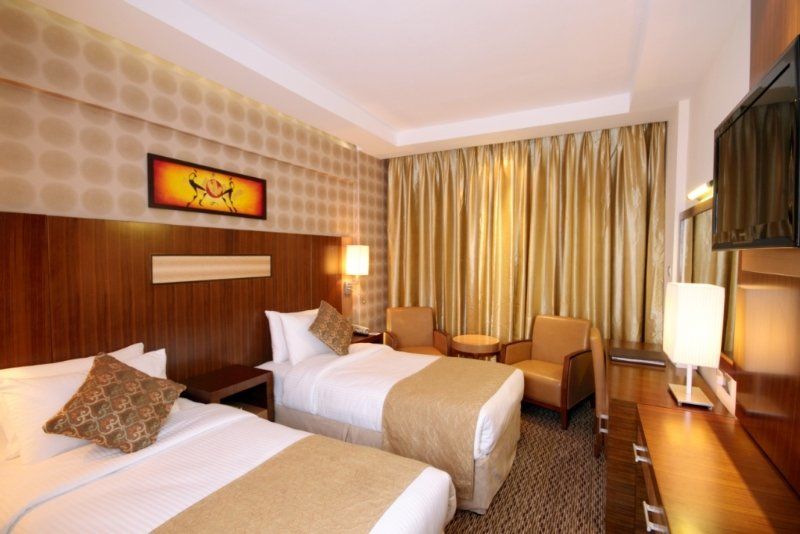 sun&sands hotel Dubai Bagian luar foto